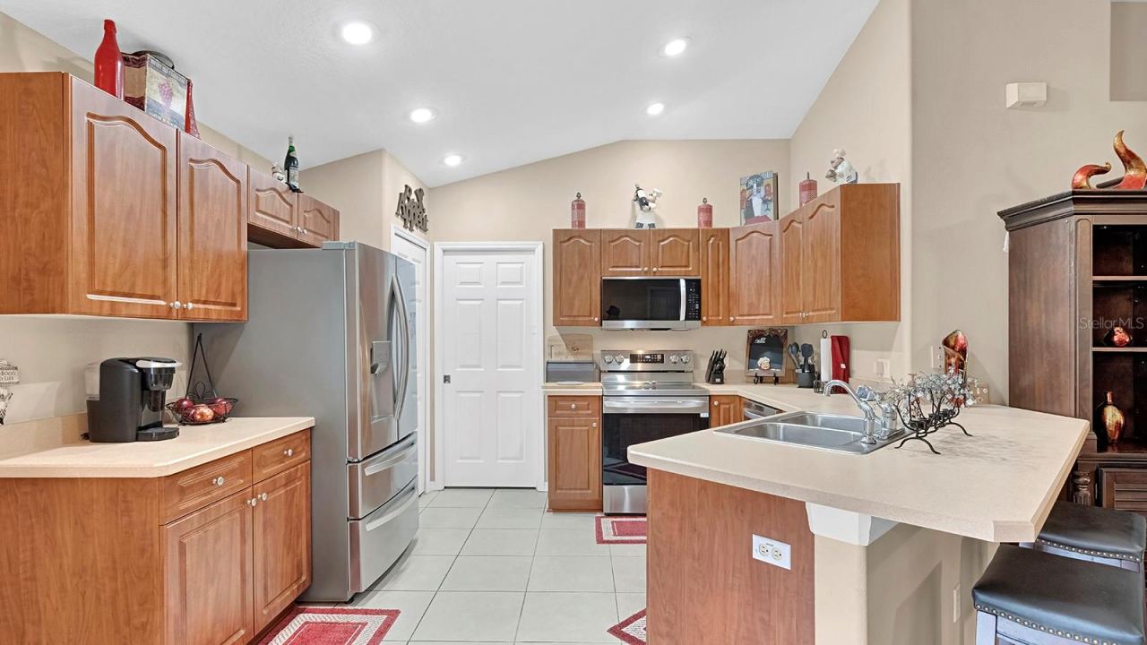 Photo 4 of 252 Dirksen Dr, Debary, FL 32713