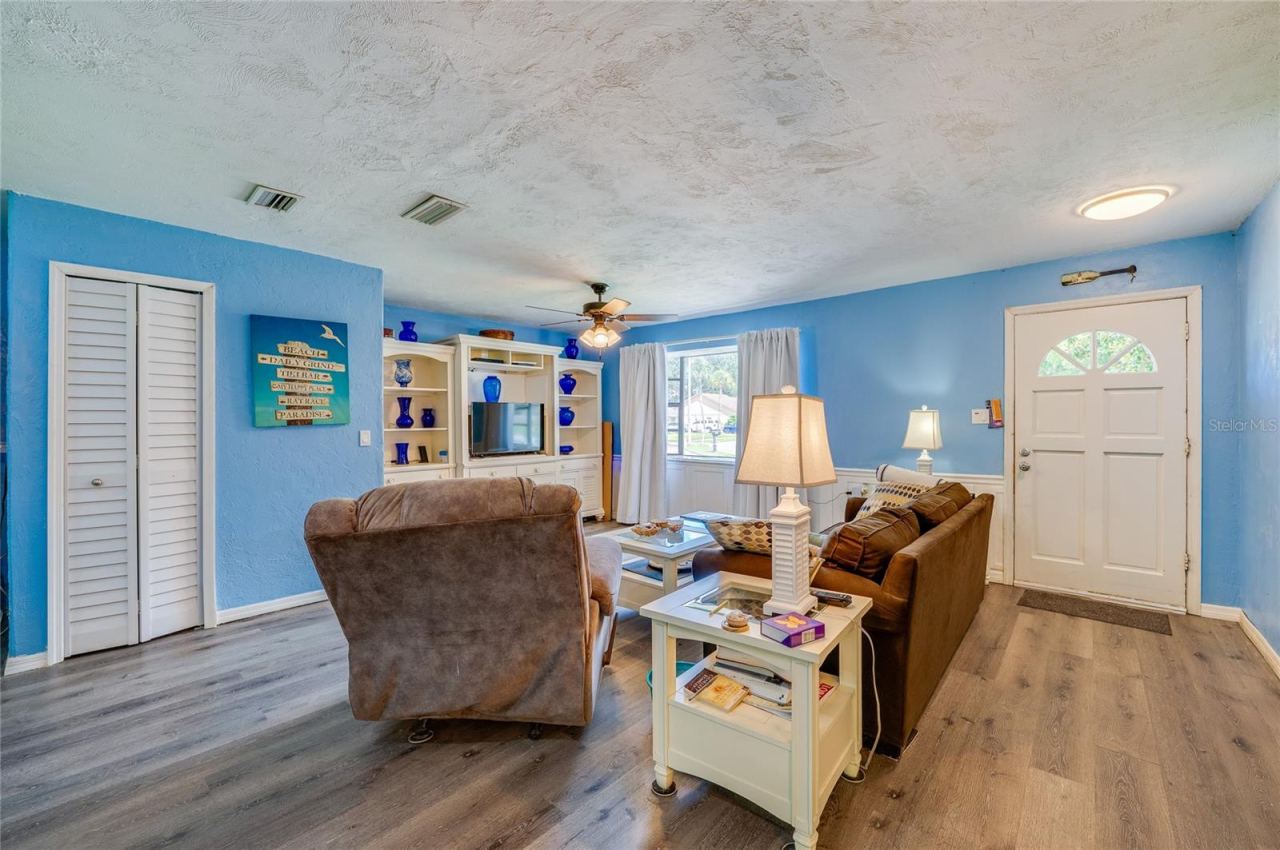 Photo 4 of 146 Westwood Dr, Daytona Beach, FL 32119