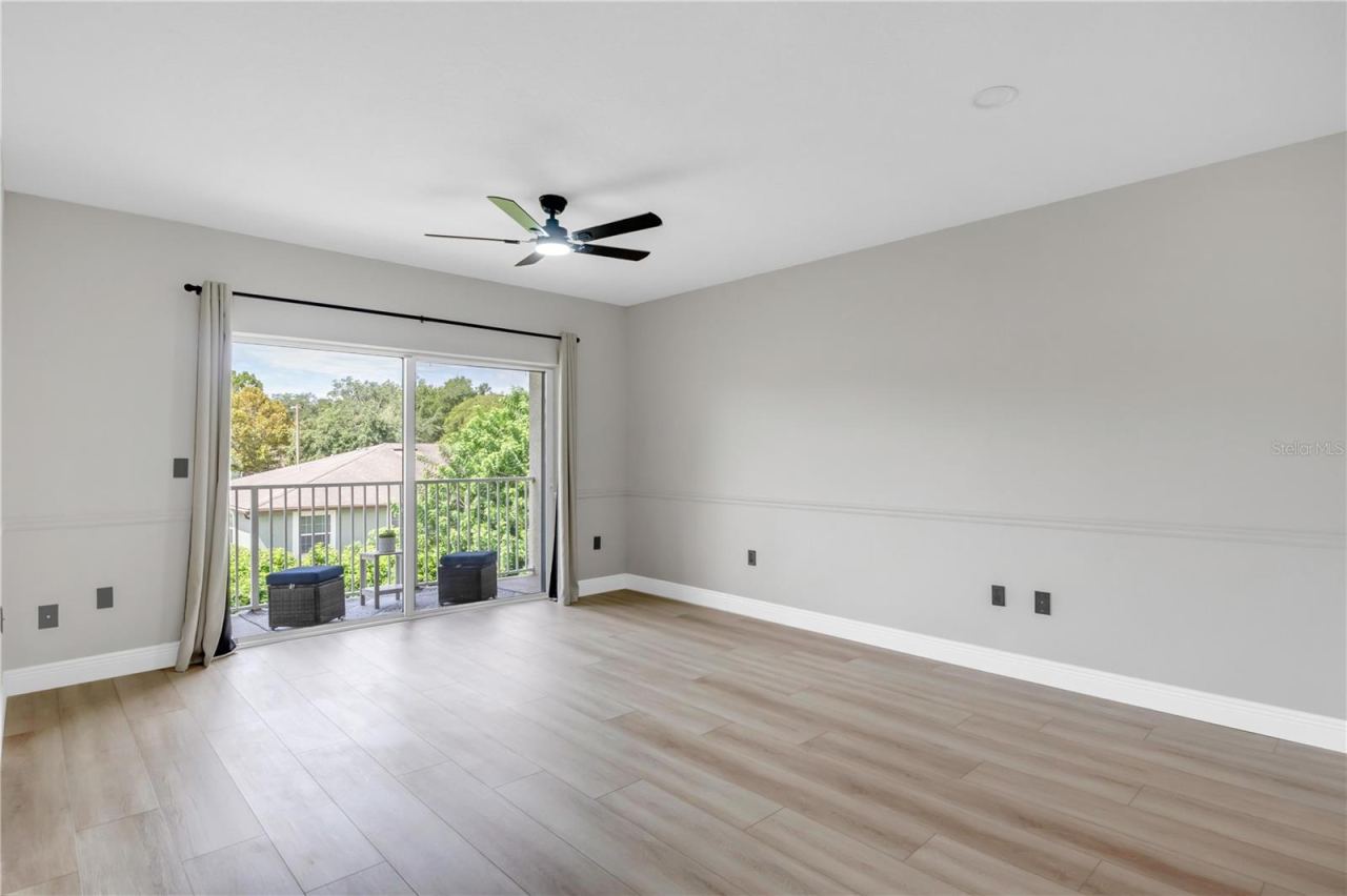 Photo 4 of 946 15th St #201, Holly Hill, FL 32117