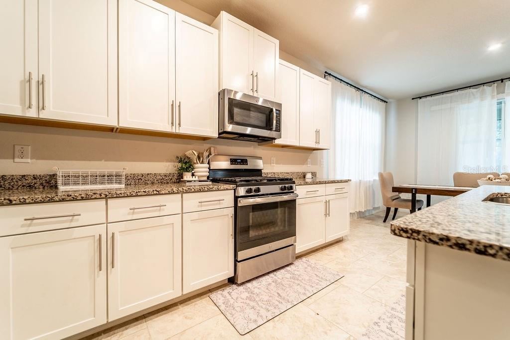 Photo 5 of 1625 Chelsea Manor Cir, Deland, FL 32724