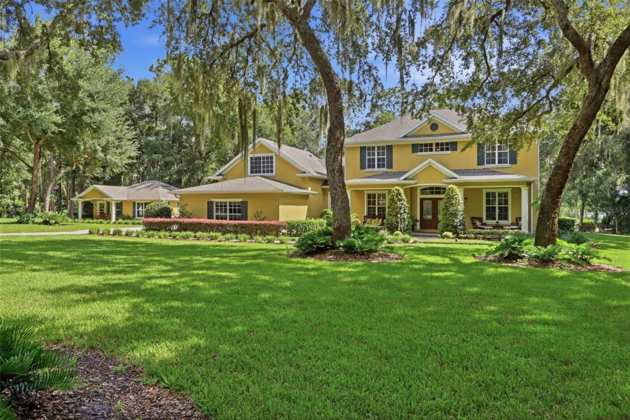 Photo 5 of 2600 Winnemissett Oaks Dr, Deland, FL 32724