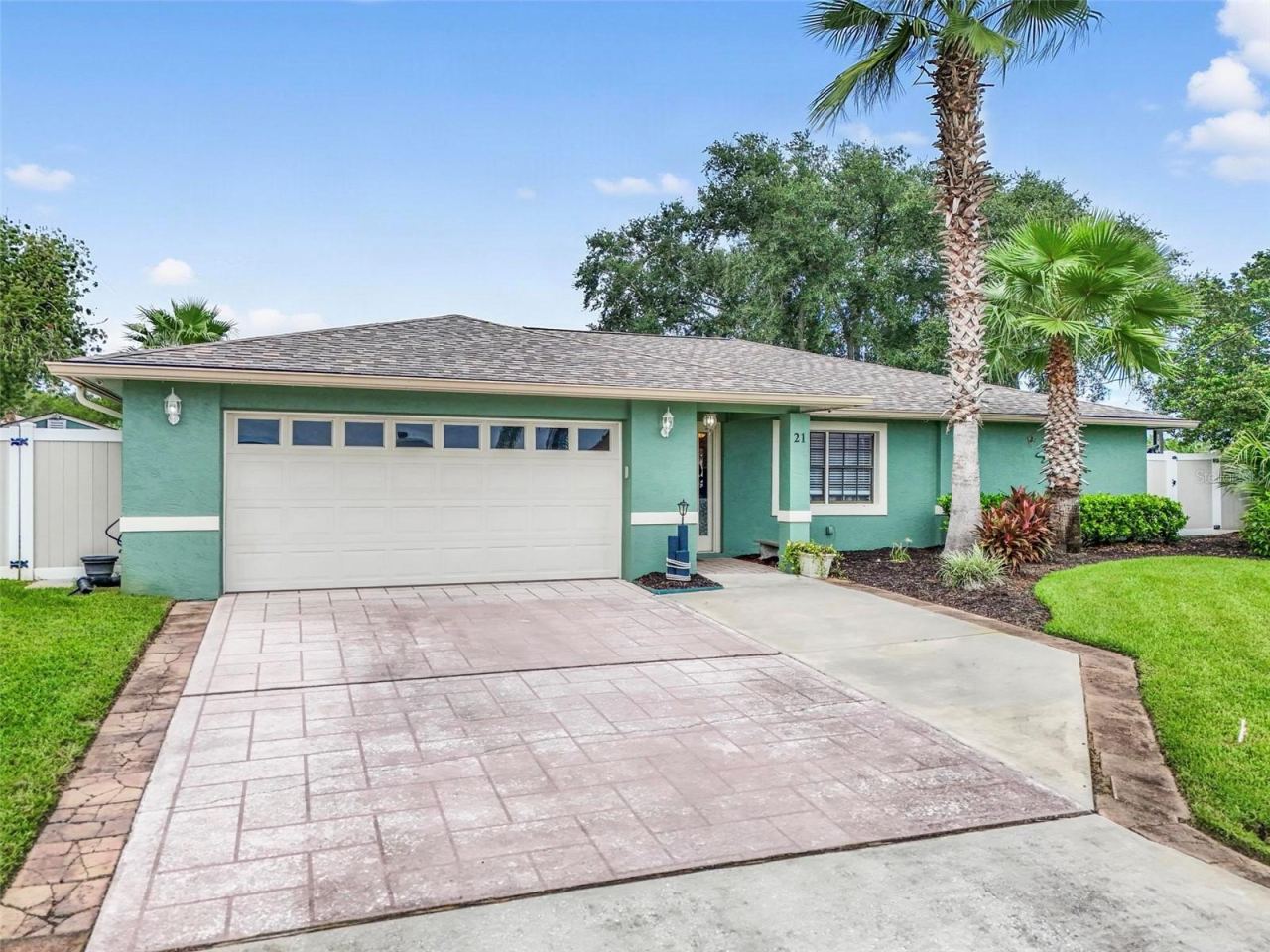 Photo 3 of 21 Corona Ct, Palm Coast, FL 32137