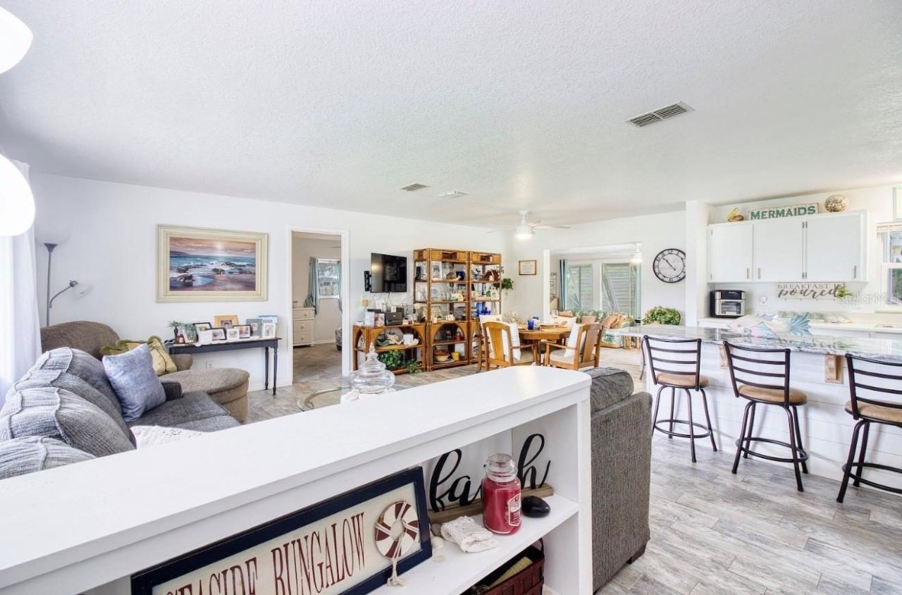 Photo 4 of , Edgewater, FL 32141