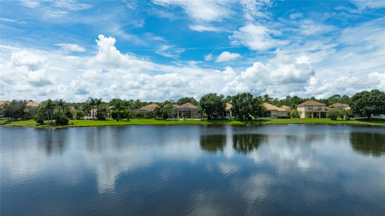 Photo 4 of 521 Venetian Villa Dr, New Smyrna Beach, FL 32168