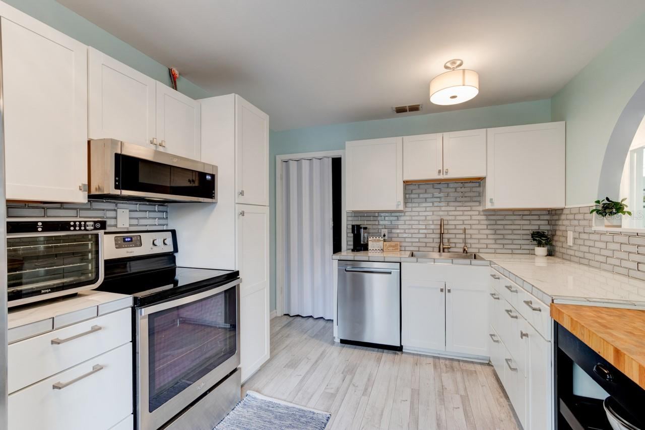 Photo 5 of 1601 Big Tree Rd #408, Daytona Beach, FL 32119
