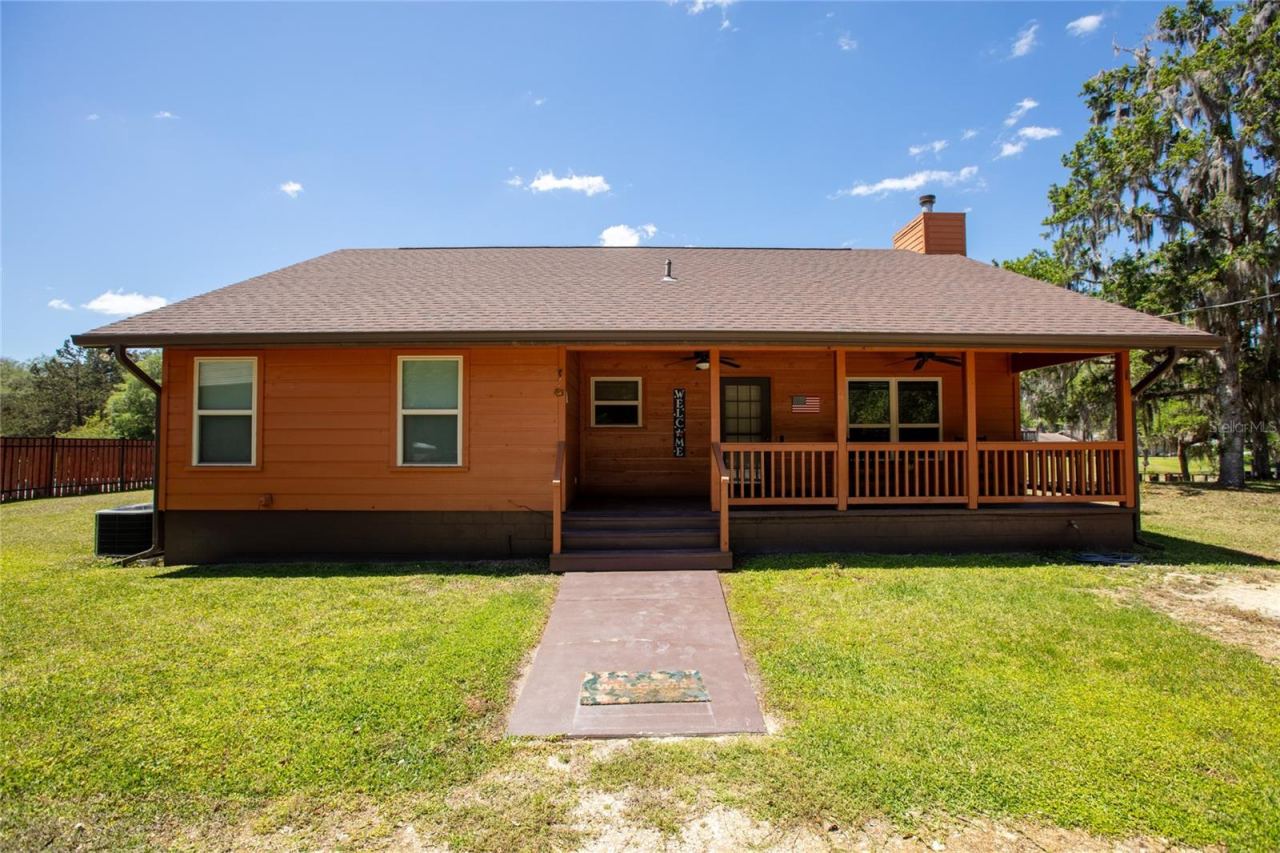 Photo 2 of 5930 Island Rd, Melrose, FL 32666