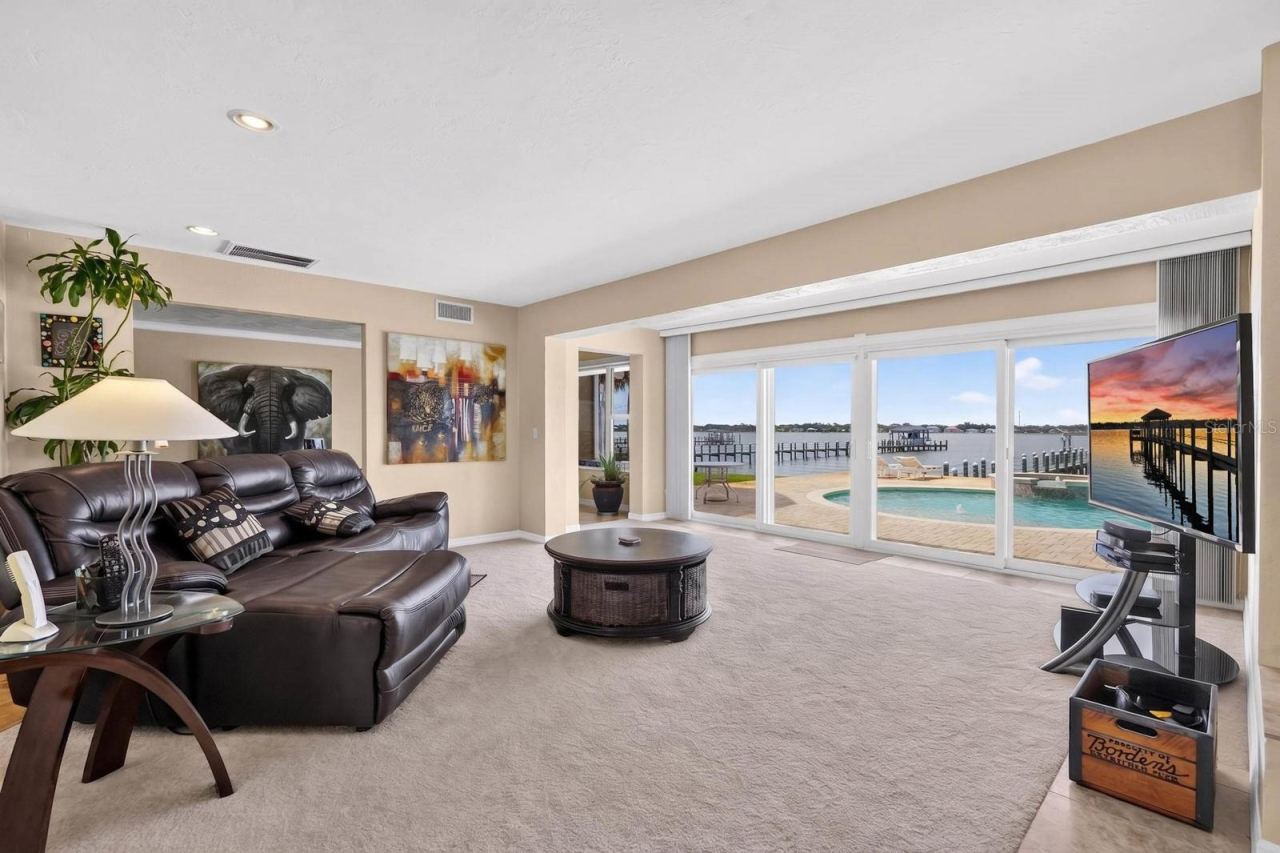 Photo 4 of 14 Granville Cir, Daytona Beach, FL 32118