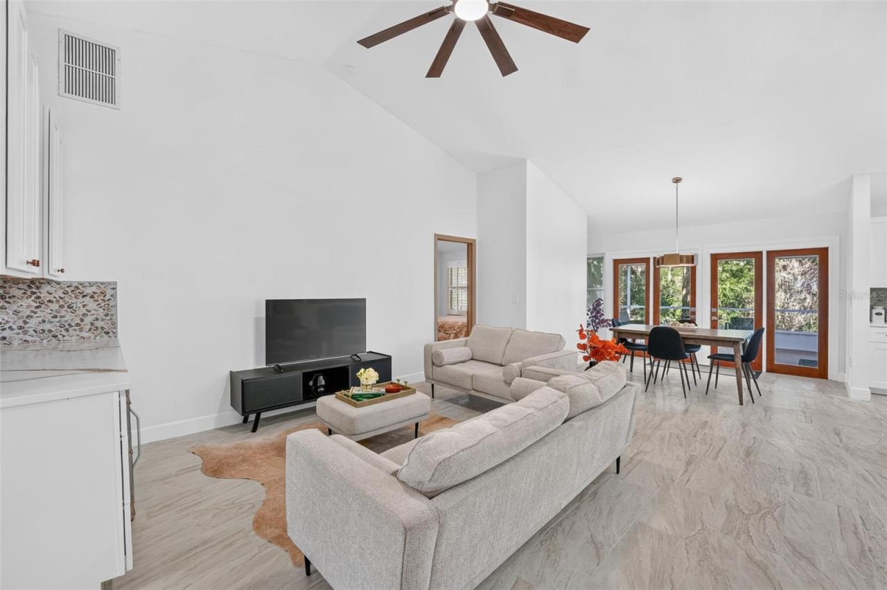 Photo 5 of 736 Pine Shores Cir, New Smyrna Beach, FL 32168