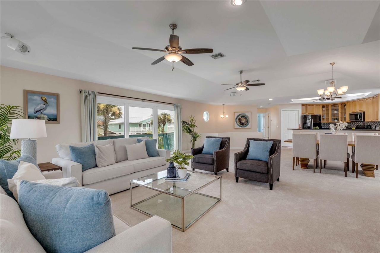 Photo 4 of 320 Due East St, New Smyrna Beach, FL 32169