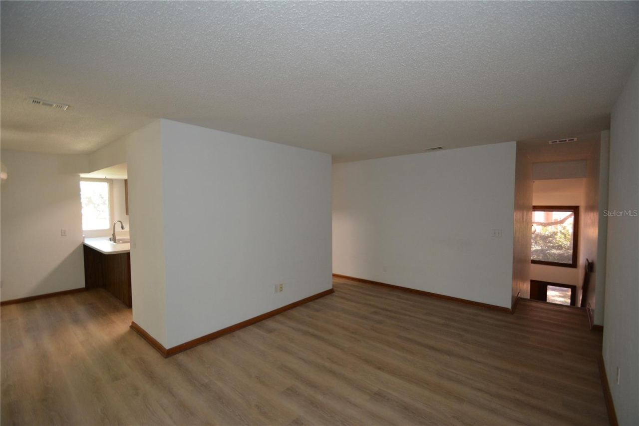 Photo 5 of 16 Oakmont Ct, Palm Coast, FL 32137