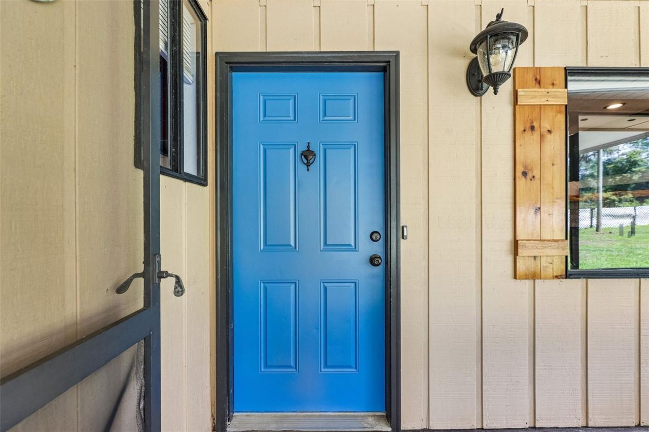 Photo 5 of 212 Dogwood Dr, Interlachen, FL 32148