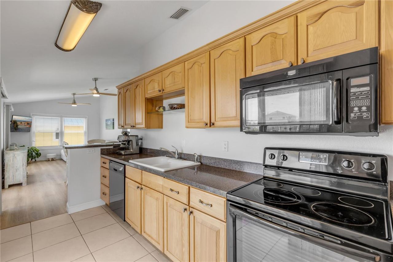 Photo 4 of 6324 Turtlemound Rd, New Smyrna Beach, FL 32169