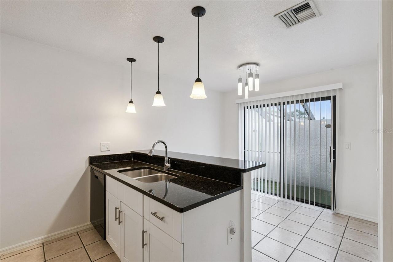 Photo 3 of 2383 Sun Valley Cir #2383, Winter Park, FL 32792