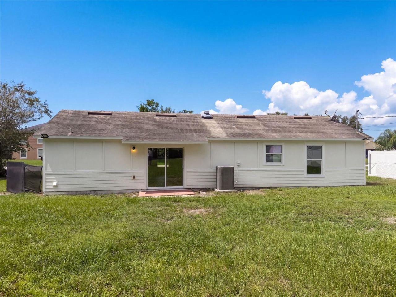 Photo 5 of 1336 Nadine Dr, Deltona, FL 32738