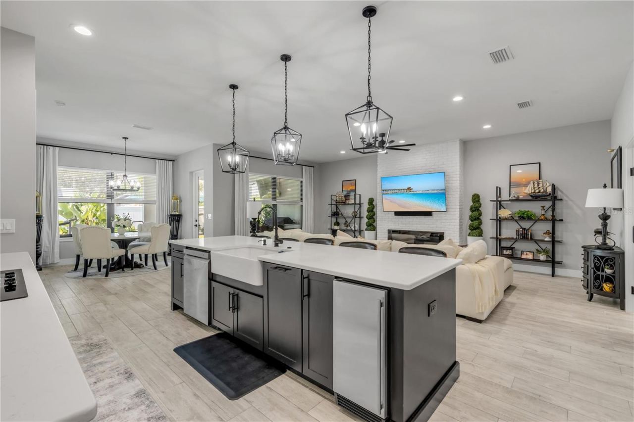 Photo 5 of 309 Julia St, New Smyrna Beach, FL 32168