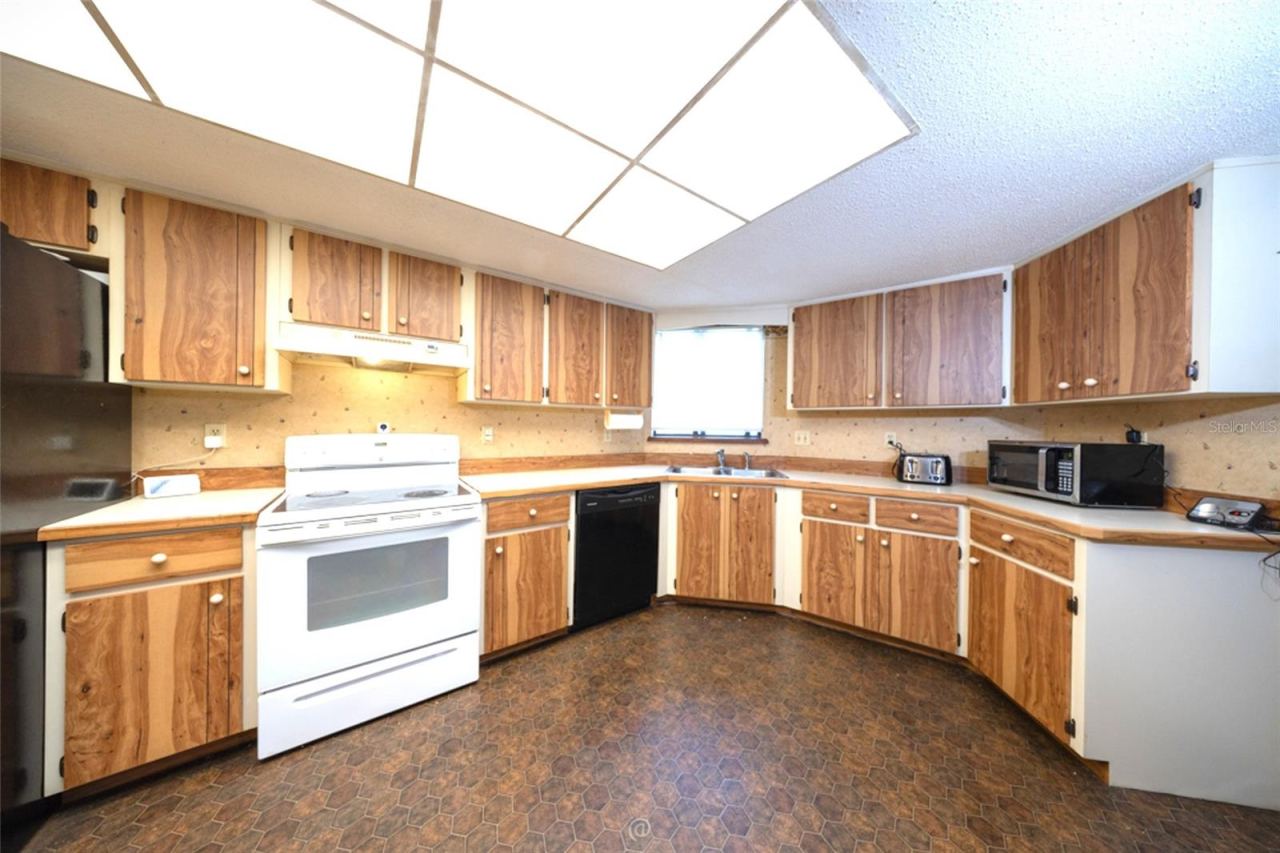 Photo 4 of 5 Wildwood Trl N, Ormond Beach, FL 32174