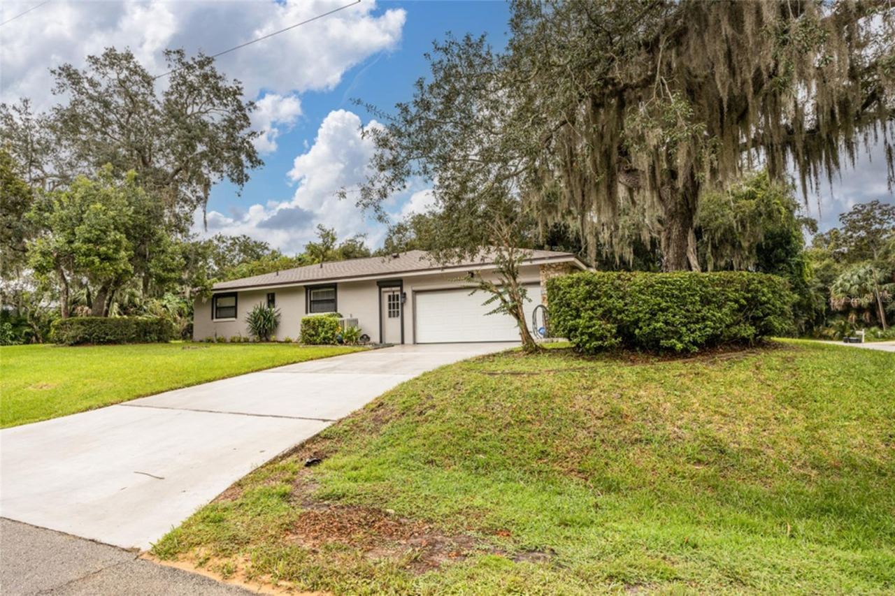 Photo 2 of 70 Furness Pl, Palm Coast, FL 32137