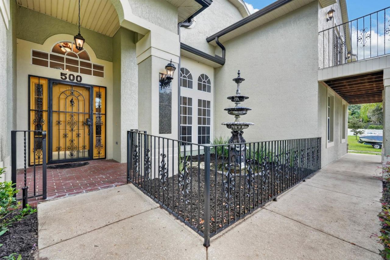 Photo 4 of 500 Lake Winnemissett Dr, Deland, FL 32724