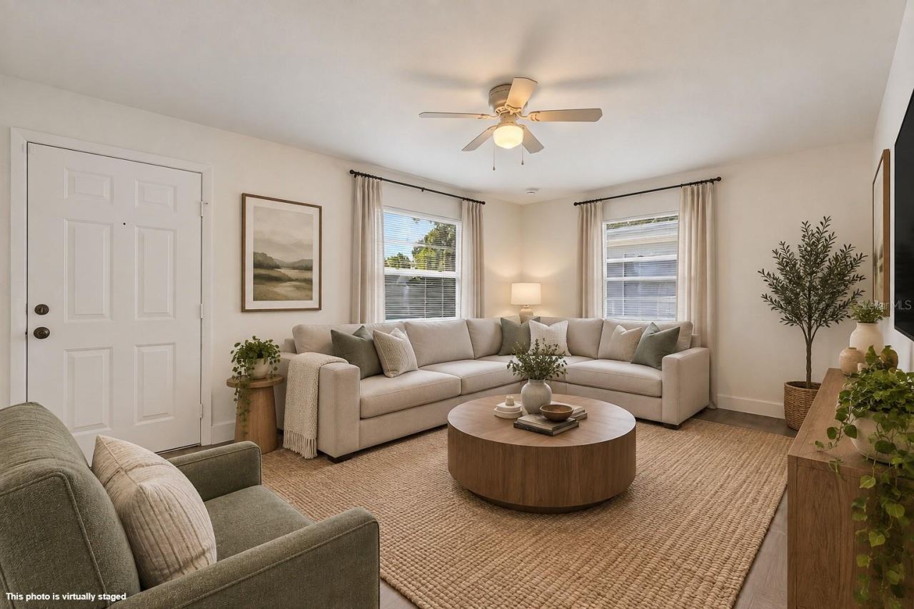 Photo 4 of 2425 Anastasia Dr, South Daytona, FL 32119