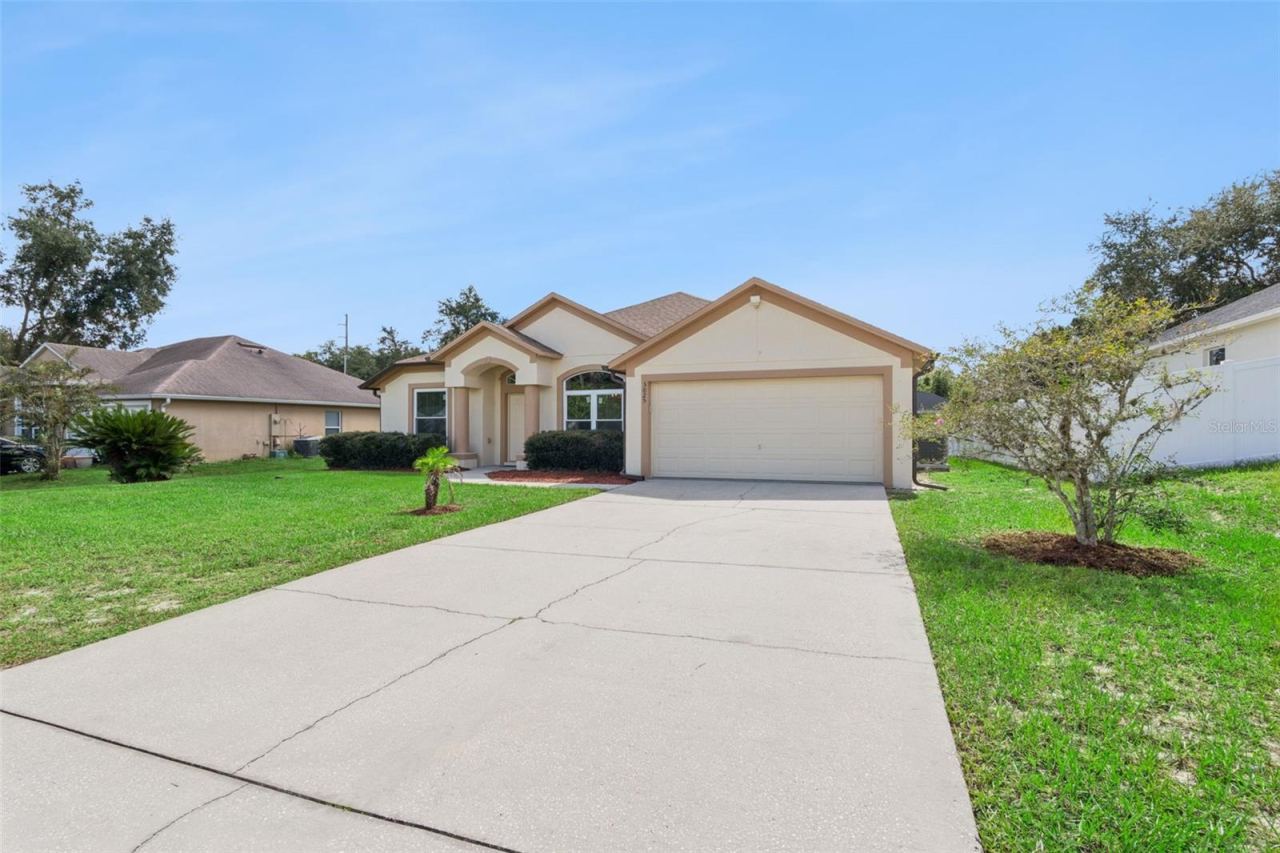 Photo 4 of 3025 Fayson Cir, Deltona, FL 32738