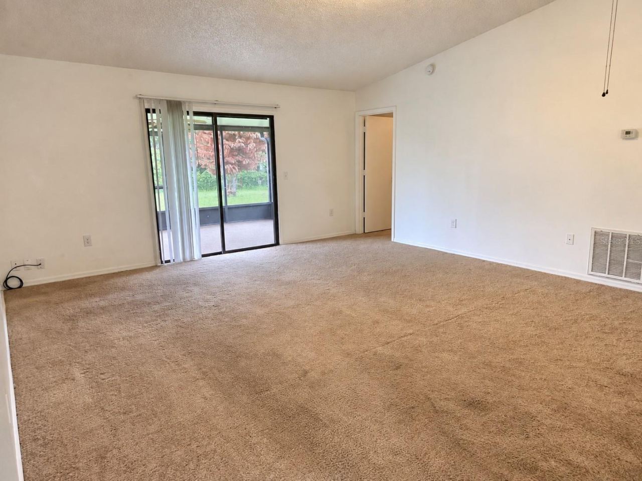 Photo 2 of 2581 Albury Ave, Deltona, FL 32738