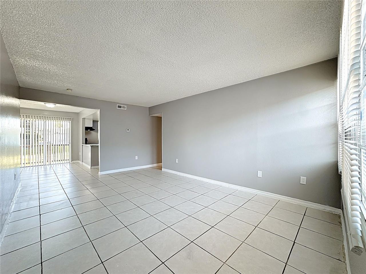 Photo 4 of 2777 L B Mcleod Rd #2777, Orlando, FL 32805