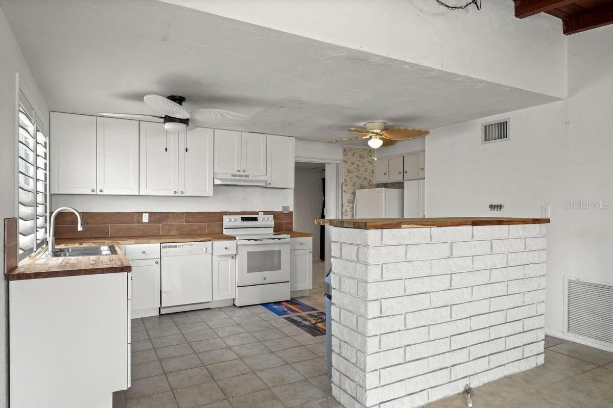 Photo 5 of 3 Ocean Edge Dr, Ormond Beach, FL 32176