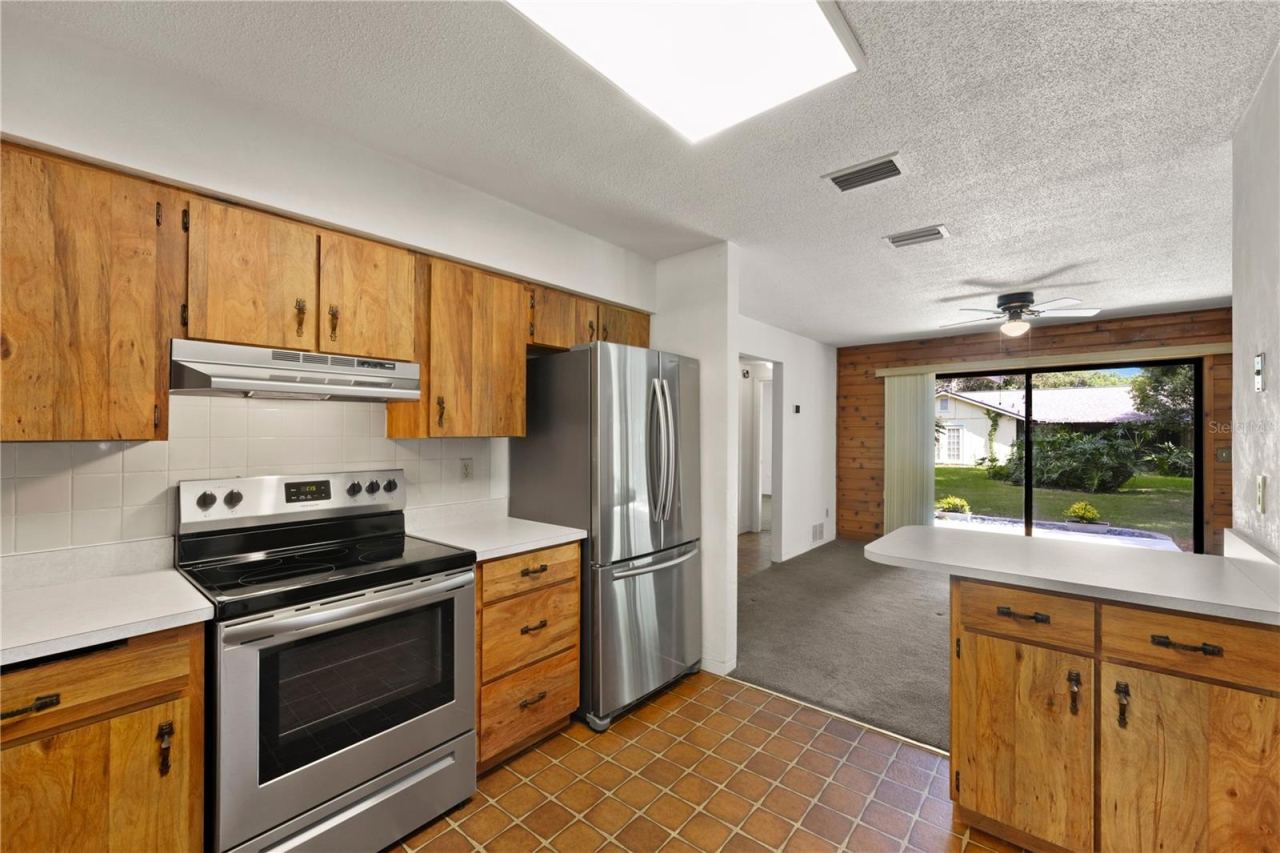 Photo 4 of 1009 Indian Oaks W, Holly Hill, FL 32117