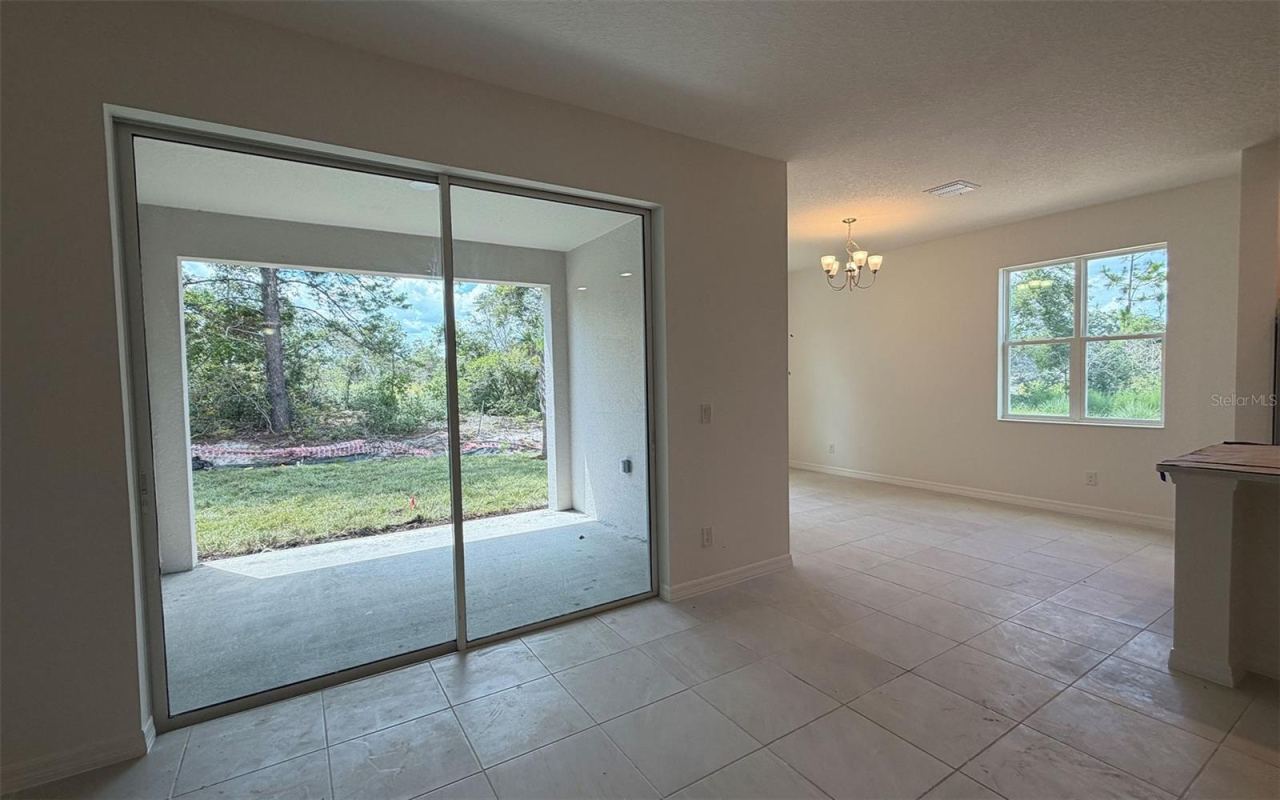 Photo 5 of 736 Farfields St, Deland, FL 32724
