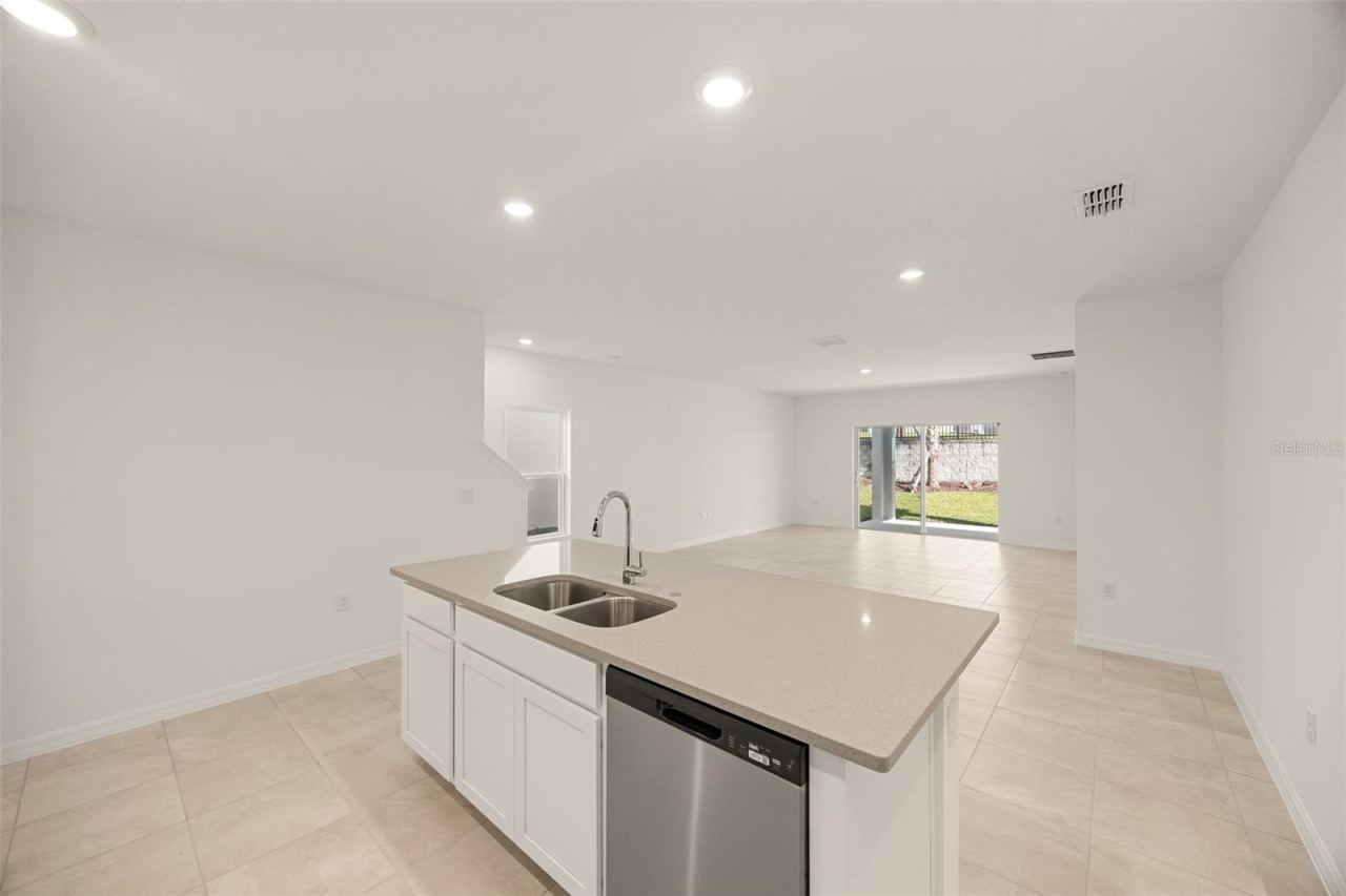Photo 5 of 1260 White Ash Loop, Deland, FL 32720