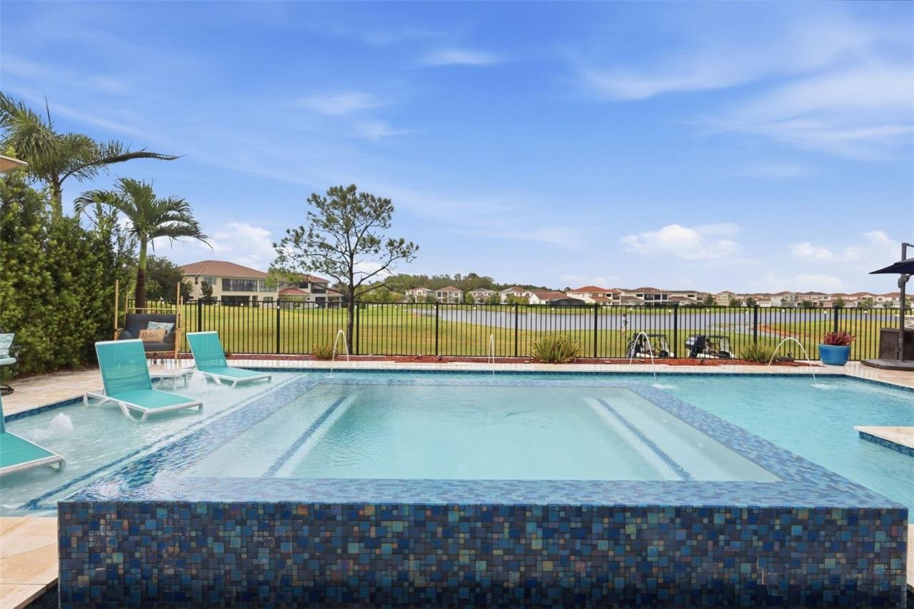 Photo 2 of 13283 Alderley Dr, Orlando, FL 32832