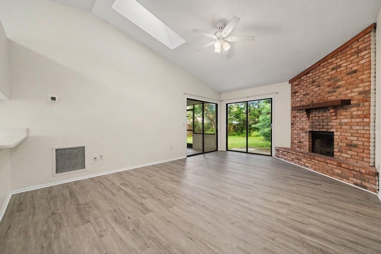 Photo 4 of 2362 Whitehorse St, Deltona, FL 32738