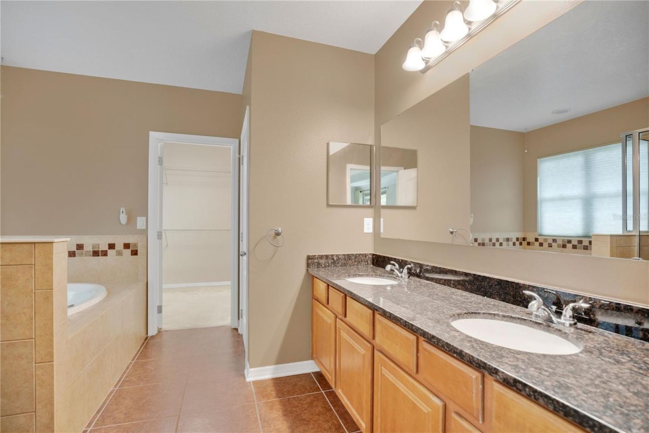 Photo 5 of 66 Virginia Ave, Deland, FL 32724