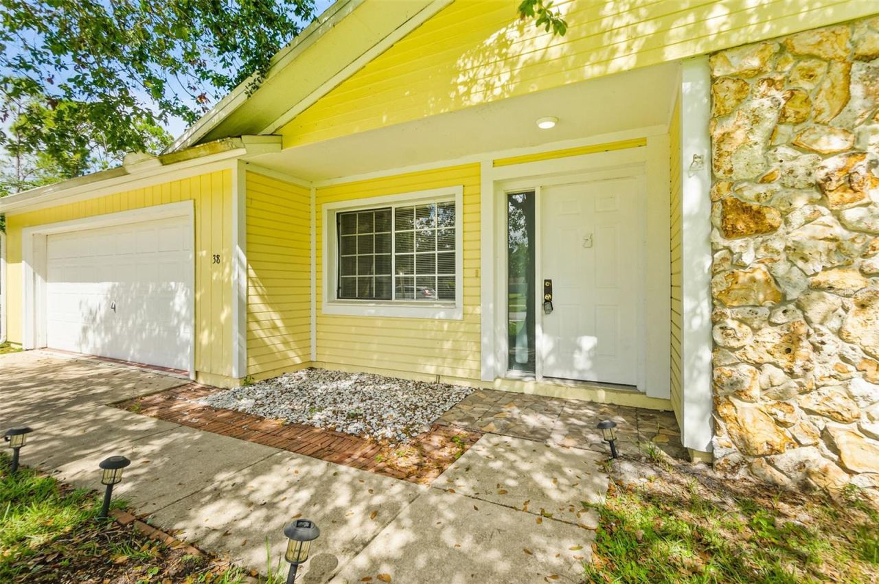 Photo 3 of 38 E Diamond Dr, Palm Coast, FL 32164