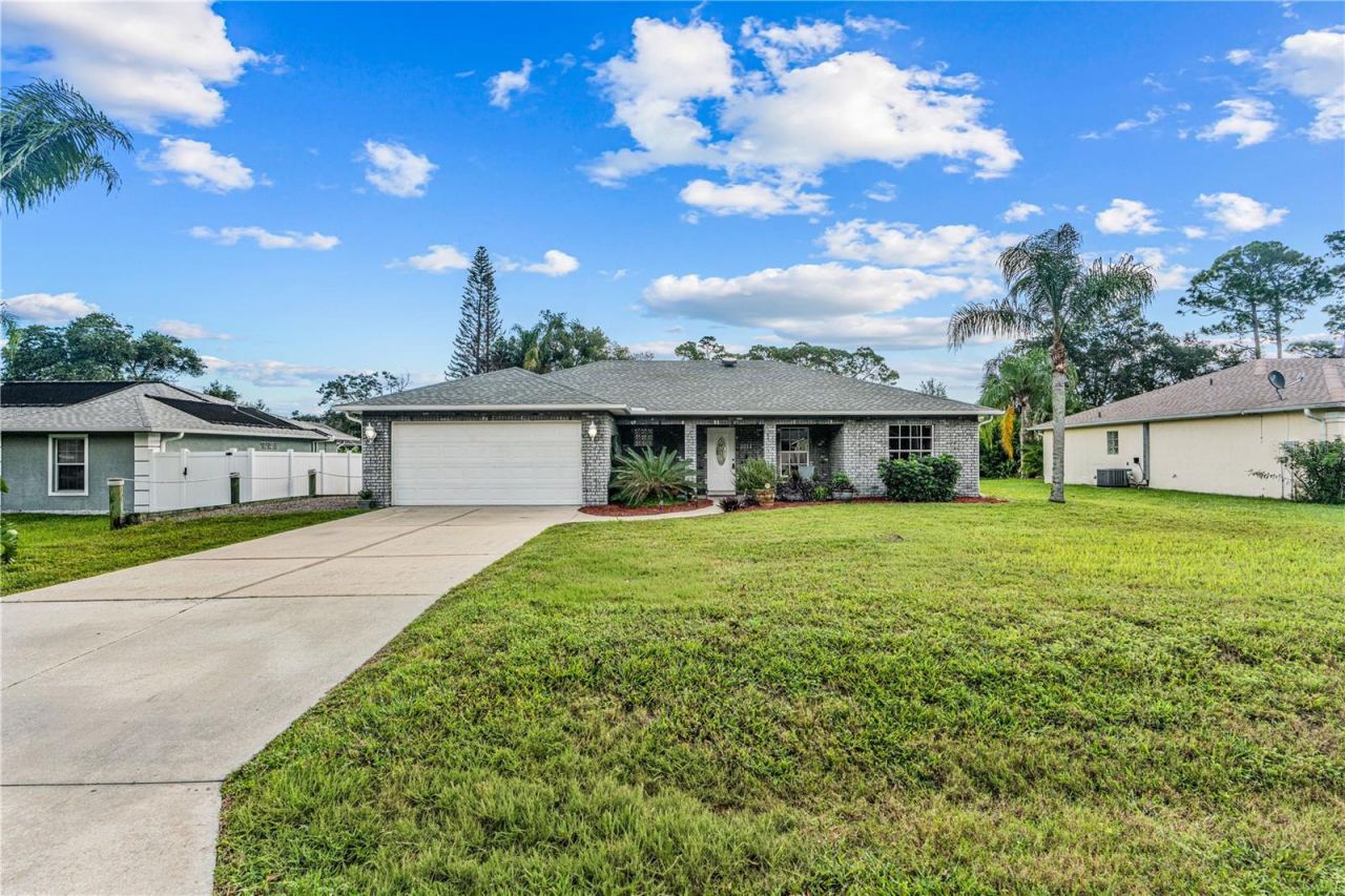 Photo 4 of 2511 Glenwood Ave, New Smyrna Beach, FL 32168