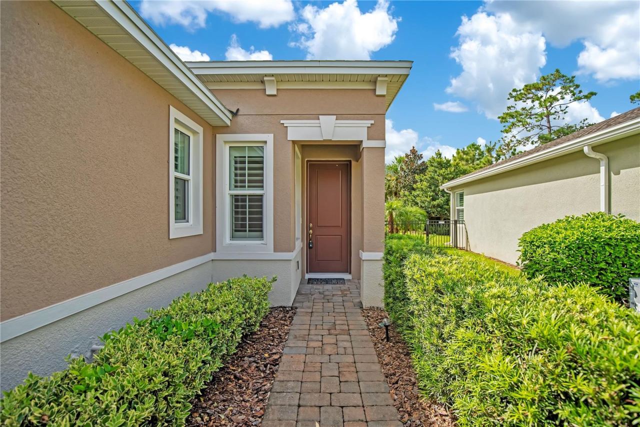 Photo 4 of 161 Old Moss Cir, Deland, FL 32724