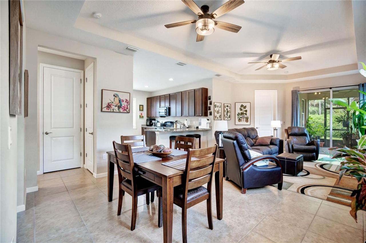 Photo 5 of 161 Old Moss Cir, Deland, FL 32724