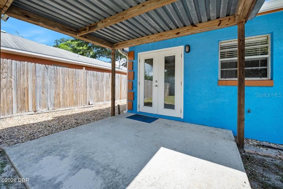 Photo 4 of 1324 Granada Ave, Daytona Beach, FL 32117