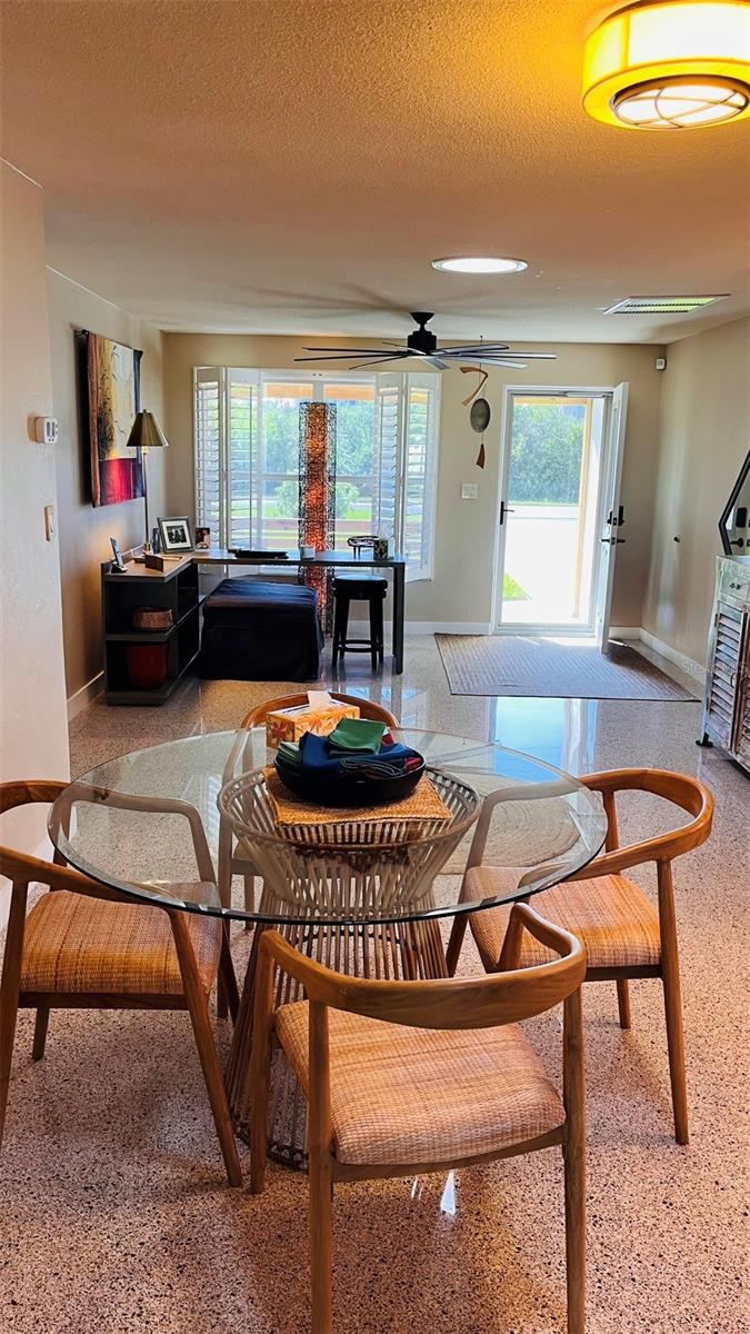 Photo 4 of 527 S Peninsula Ave, New Smyrna Beach, FL 32169