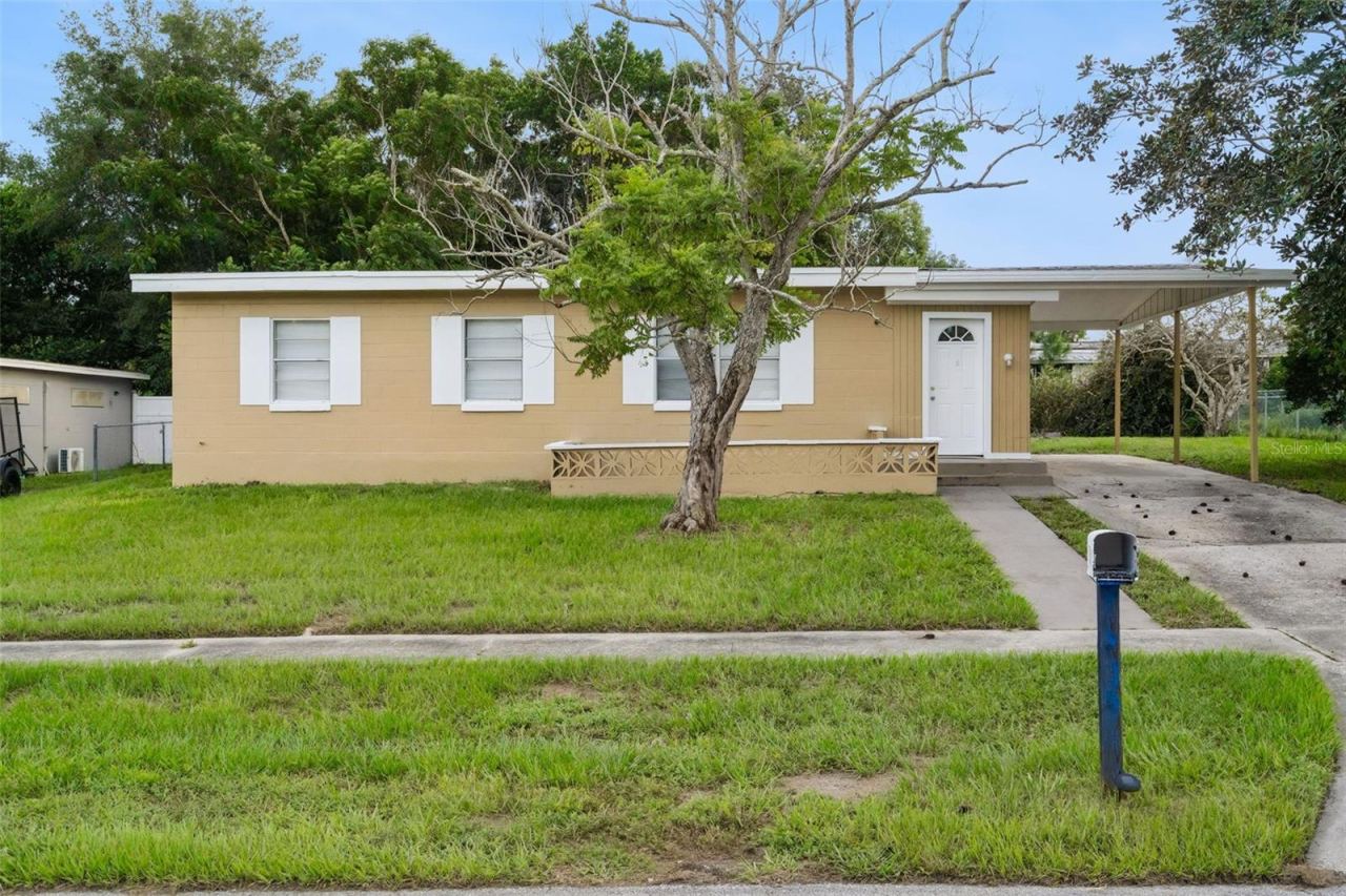 928 Vivian Ter, Deltona, FL 32725