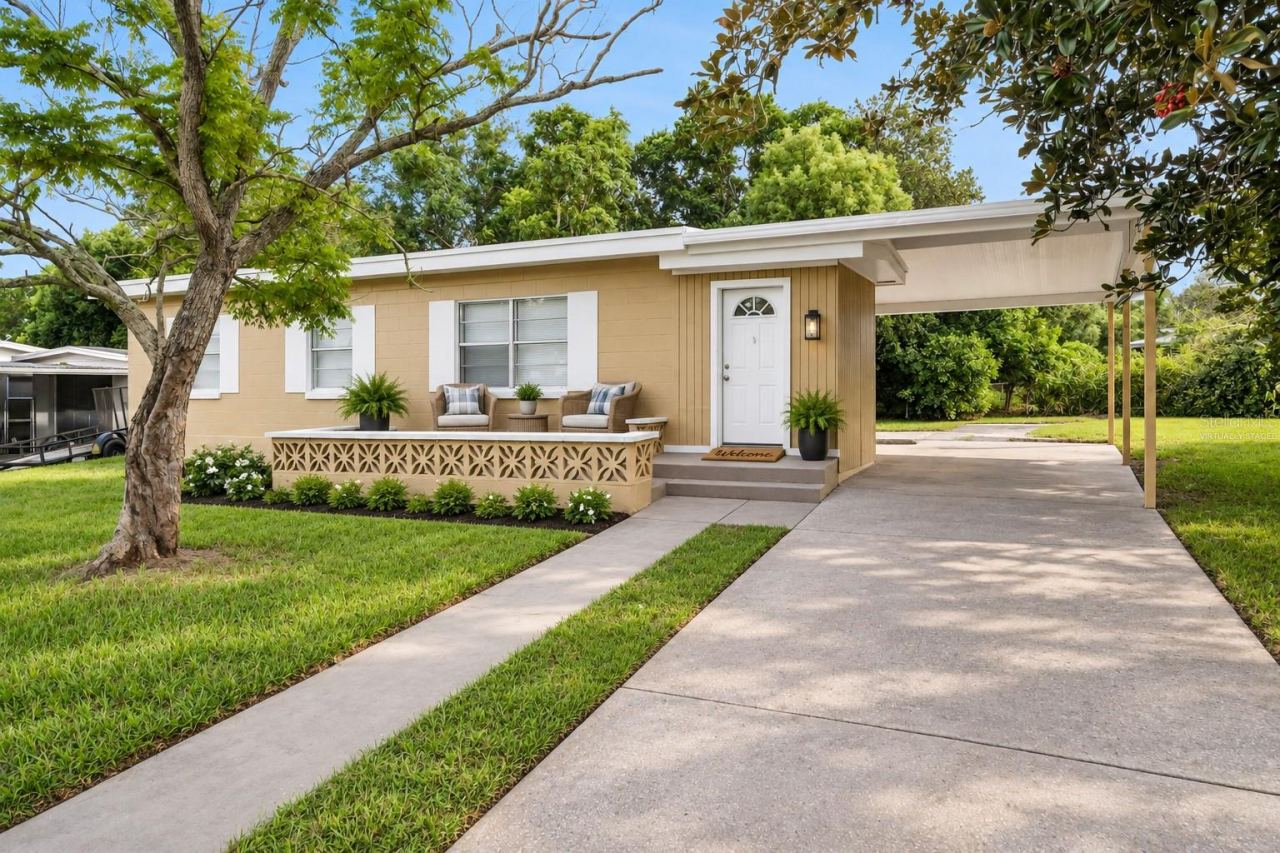 Photo 5 of 928 Vivian Ter, Deltona, FL 32725