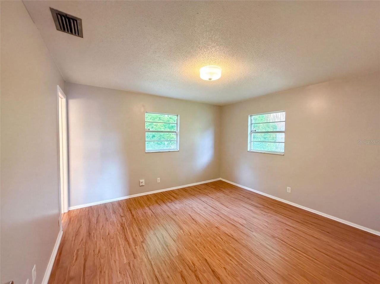 Photo 4 of 293 Michael Ave, Holly Hill, FL 32117