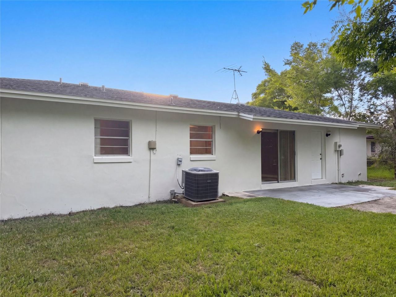 Photo 5 of 293 Michael Ave, Holly Hill, FL 32117