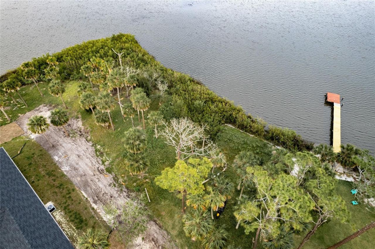 Photo 5 of 1875 Bayview Dr, New Smyrna Beach, FL 32168