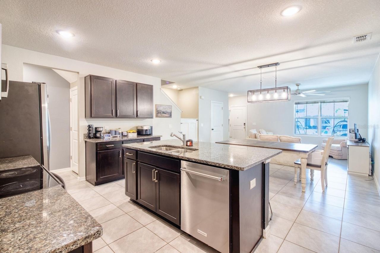 Photo 5 of 635 Belgrove St, Debary, FL 32713