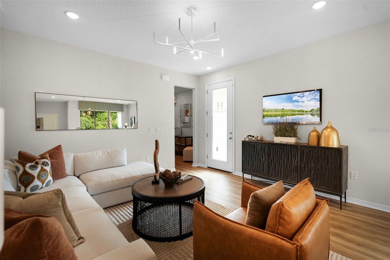 Photo 4 of 689 Florida Elm Ct, Deland, FL 32720