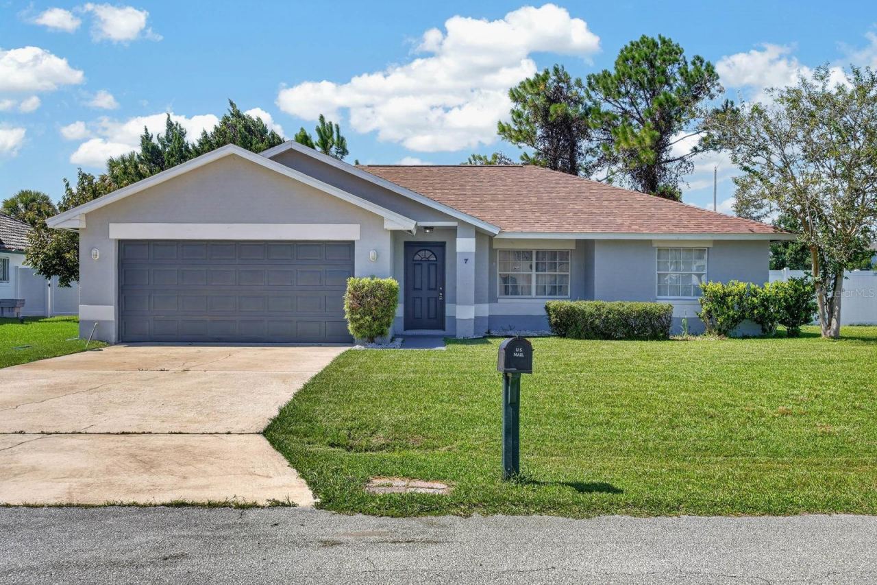 Photo 2 of 7 Brownstone Ln, Palm Coast, FL 32137