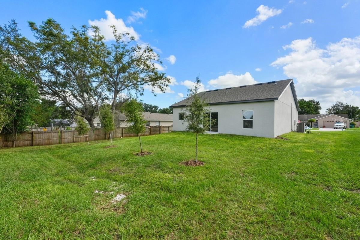 Photo 5 of 850 Glasgow Ave, Deltona, FL 32738