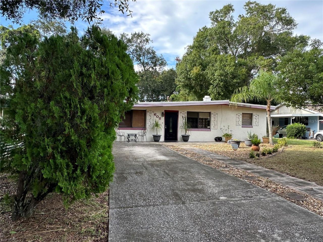 Photo 4 of 608 Dixie Ln, South Daytona, FL 32119