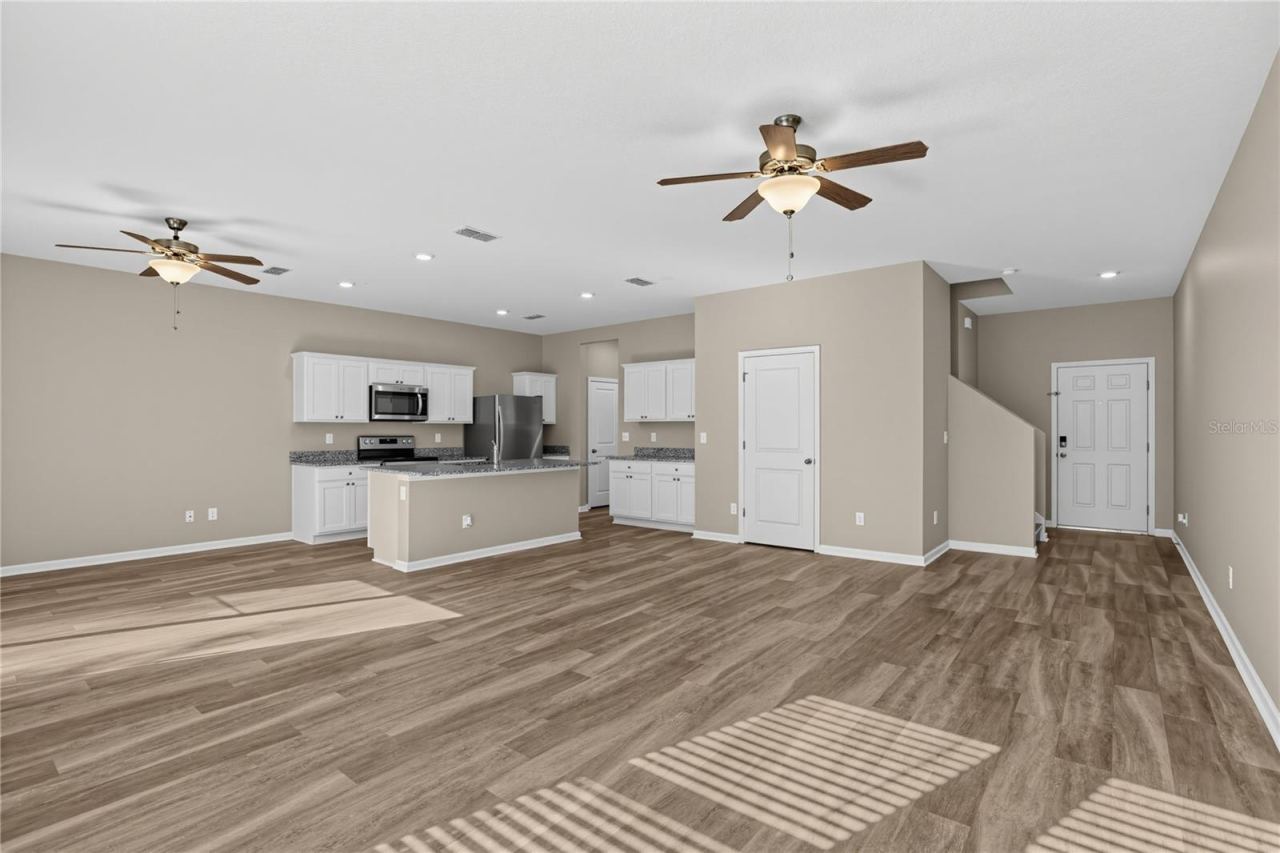 Photo 4 of 1033 Cades Cove Way, Deland, FL 32720